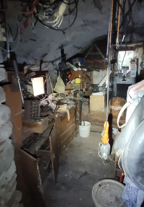 Caves, greniers, garages...